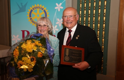 Rot. Paul Strasser mit seiner Ehefrau Hanna an der Verleihung des Rotary Service Above Self Awards